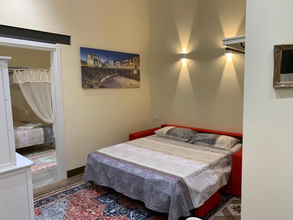 Piazza Fontana Luxury Bed & Breakfast กาลาตีนา ภายนอก รูปภาพ