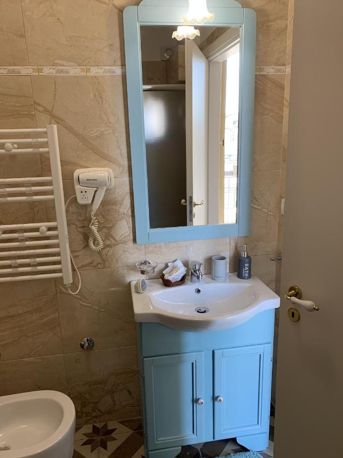 Piazza Fontana Luxury Bed & Breakfast กาลาตีนา ภายนอก รูปภาพ