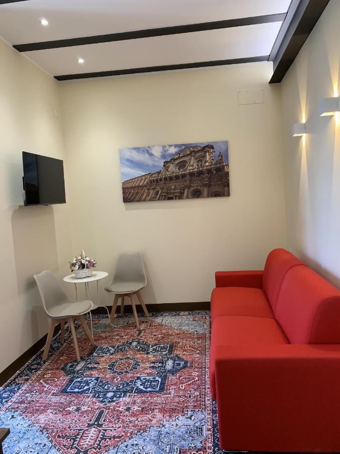 Piazza Fontana Luxury Bed & Breakfast กาลาตีนา ภายนอก รูปภาพ