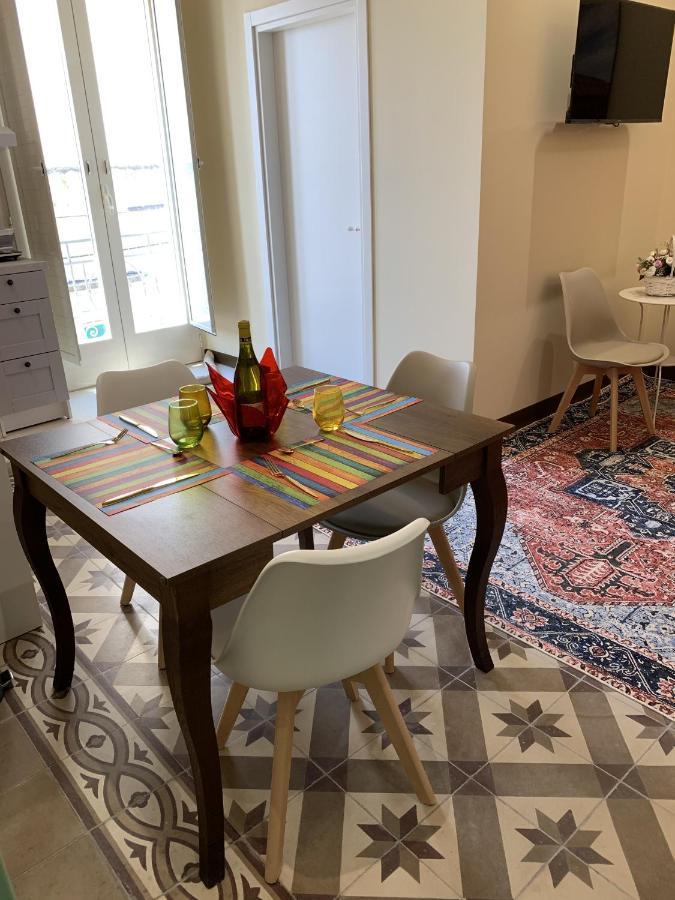 Piazza Fontana Luxury Bed & Breakfast กาลาตีนา ภายนอก รูปภาพ