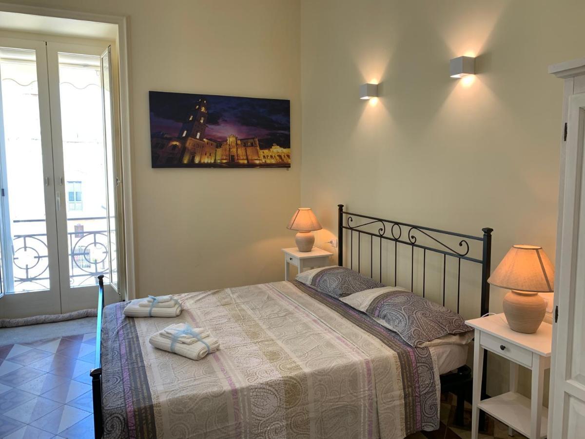 Piazza Fontana Luxury Bed & Breakfast กาลาตีนา ภายนอก รูปภาพ